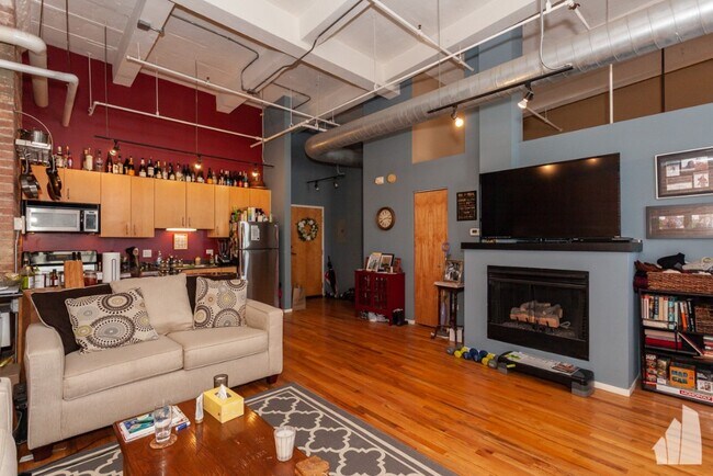 Foto del edificio - 420 S Clinton St