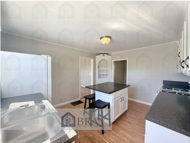 Foto del edificio - Charming 3-Bedroom Cottage in Kingsport