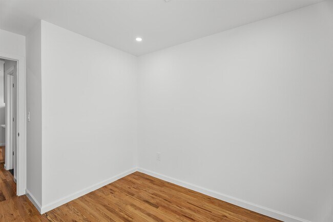 Foto del edificio - 695 Summit Ave