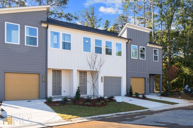 Foto del edificio - 1505 Albert Ln NW