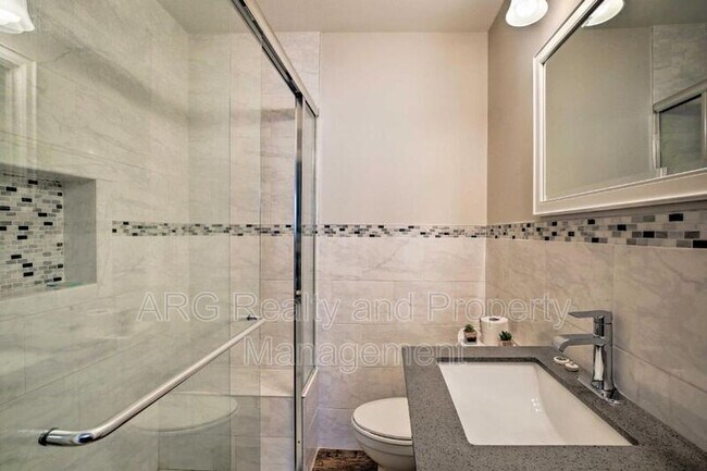 Foto del edificio - 1039 Harwell St NW