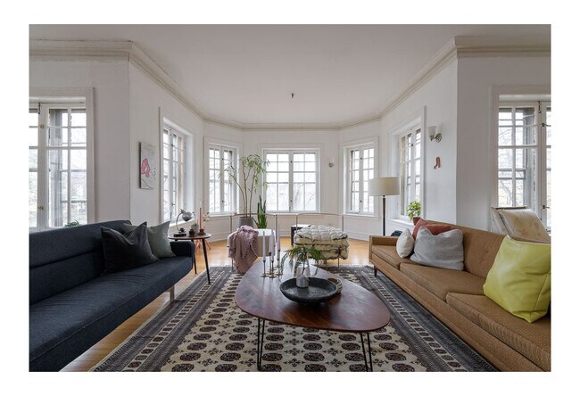 Foto del edificio - 2749 W Sunnyside Ave