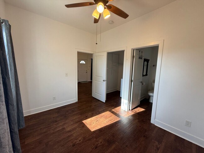 Foto del edificio - 101 E 19th St
