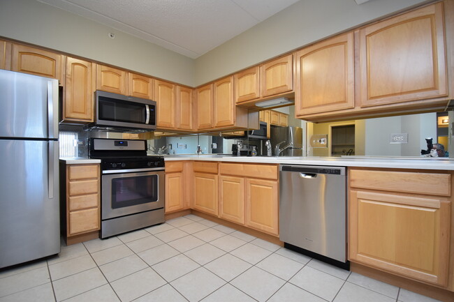 Foto del edificio - 3451 N Carriageway Dr
