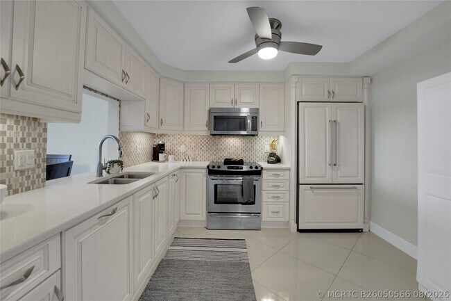 Building Photo - 5100 N Ocean Blvd