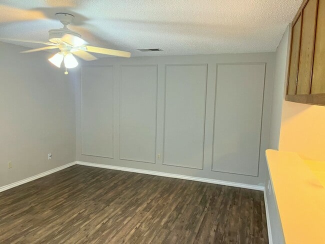 Building Photo - 2317 Kingsford Court, Arlington