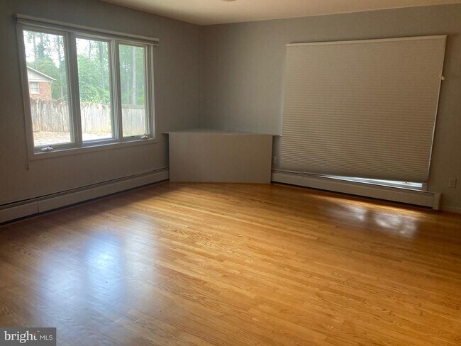 Building Photo - 1334 Balls Hill Rd