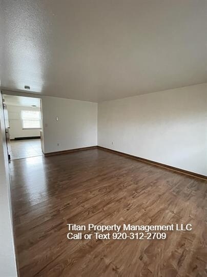 Building Photo - 1411 W Linwood Ave
