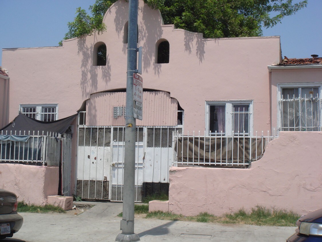 Primary Photo - 945 E Jefferson Blvd