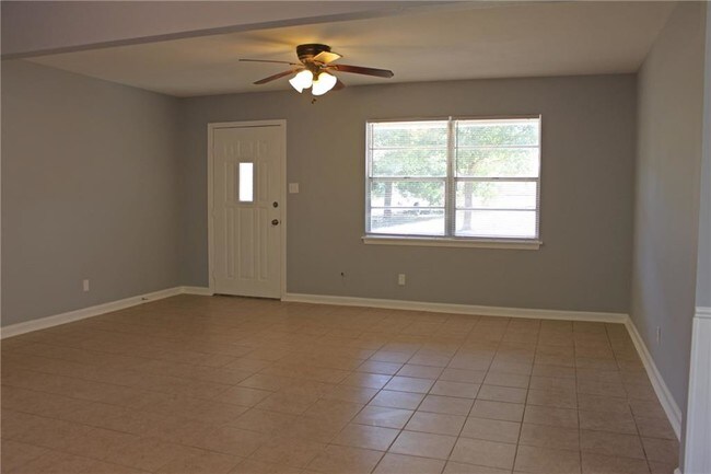 Foto del edificio - 4975 E Hwy 71