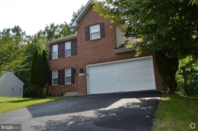 Building Photo - 4402 Birchtree Ln