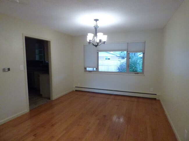 Foto del edificio - Beautiful Home in Longmont Estates