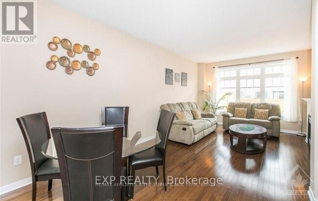 Building Photo - 296 Losino Cres