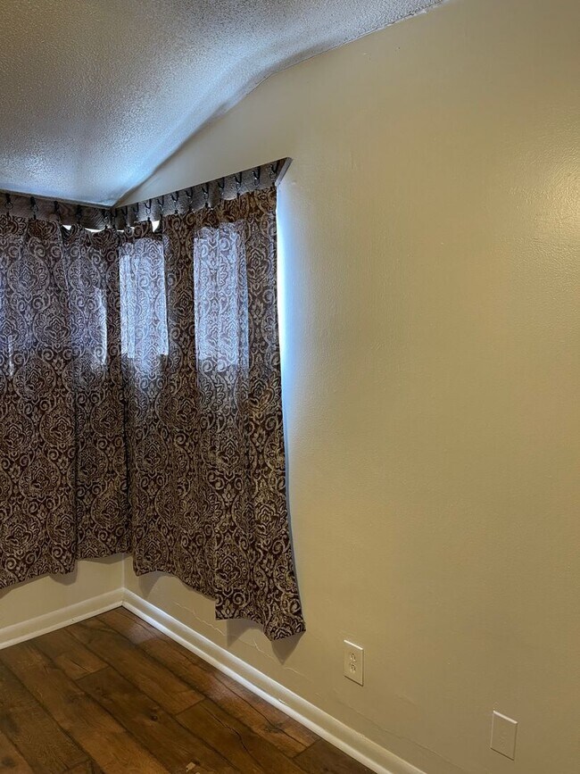 Foto del edificio - 1215 Sherman Ave