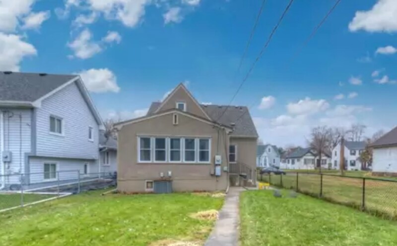 Building Photo - 1500 N Upton Ave