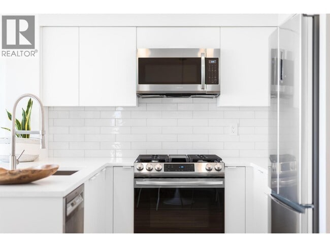 Building Photo - 63 Keefer Pl