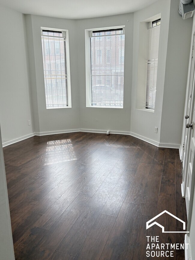 Photo - 2543 S St Louis Ave Apartment