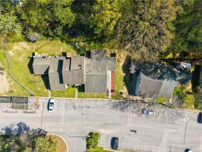 Building Photo - 129 Sandalwood Cir