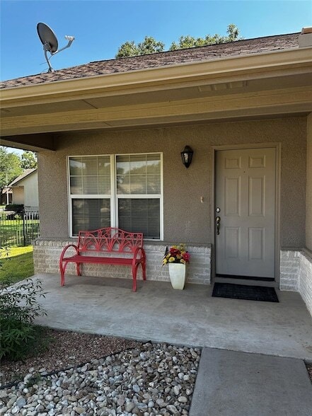 Building Photo - 101 Red Poppy Trail