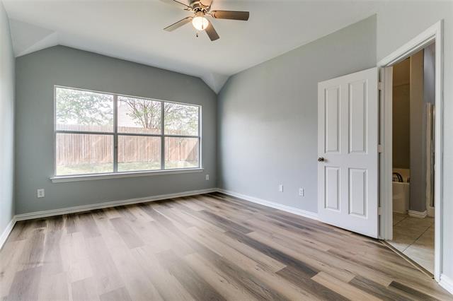 Foto del edificio - 815 Creekside Dr