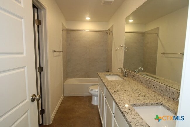 Building Photo - 1173 Lindsey Dr