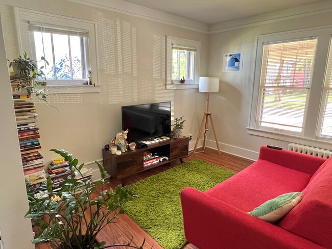 Foto del edificio - 1027 Granger Ave