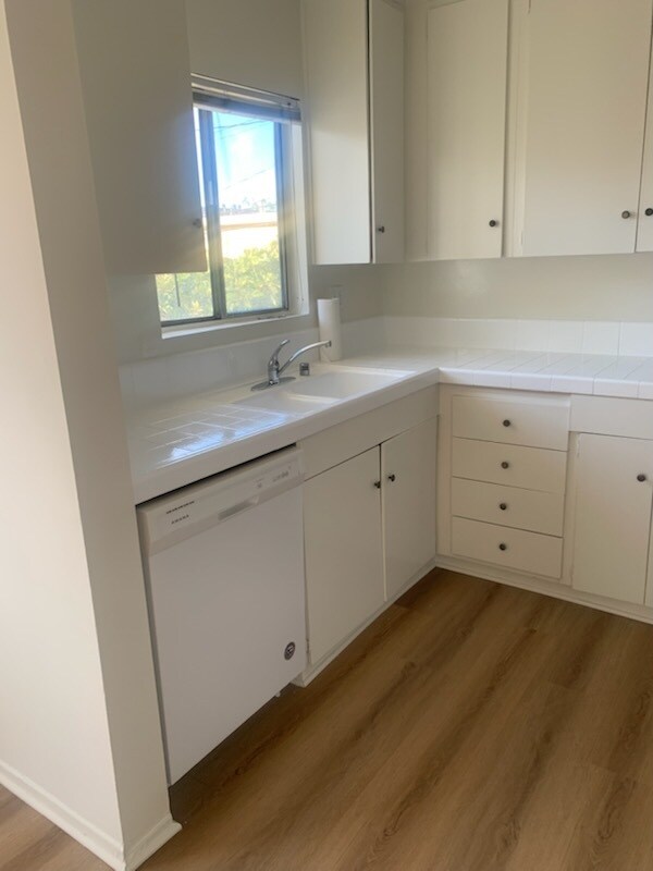 Cocina - 1109 S Sherbourne Dr