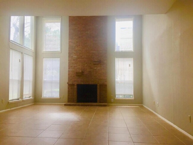 Foto del edificio - 8333 Wednesbury Ln