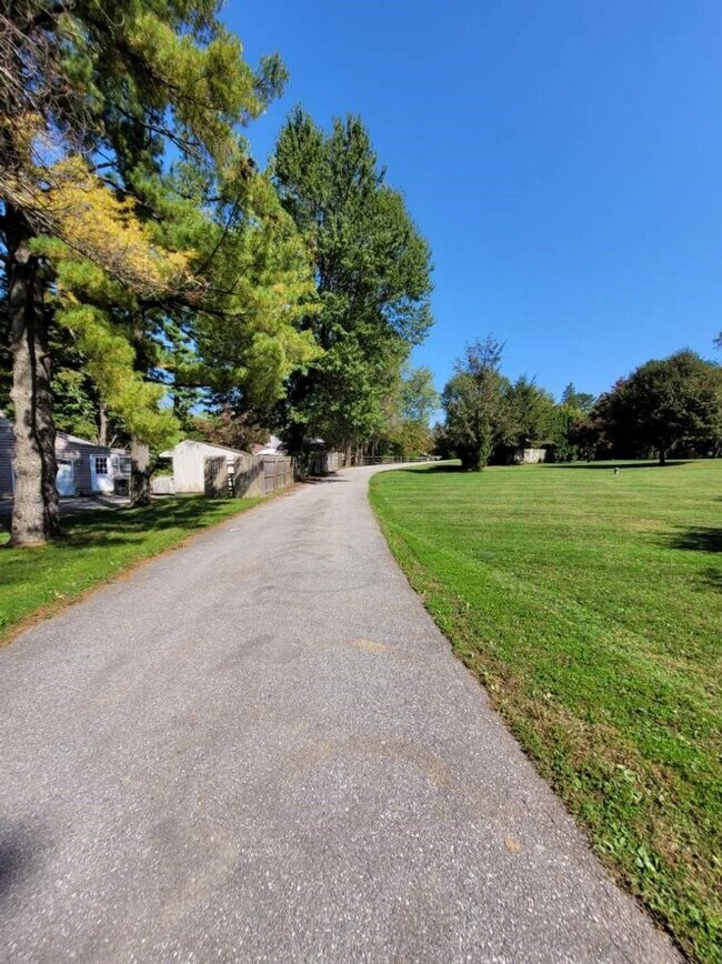Building Photo - 1225 Caln Meetinghouse Road