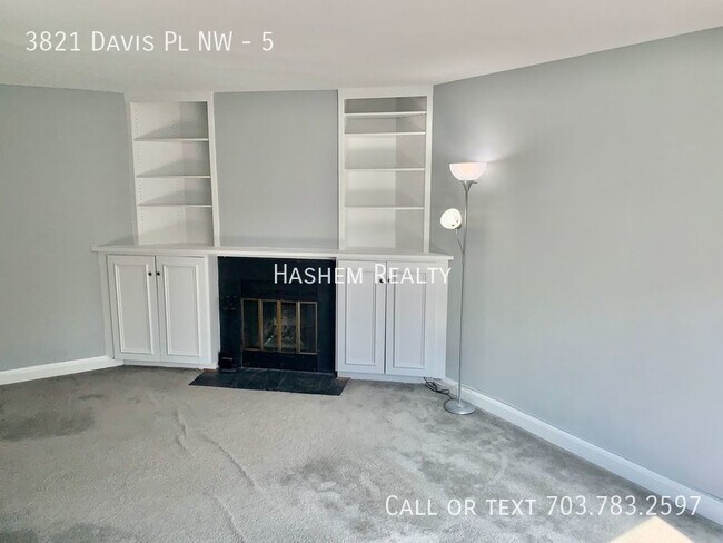 Building Photo - Charming 1 Bedroom 1 Bath House in the Hea...