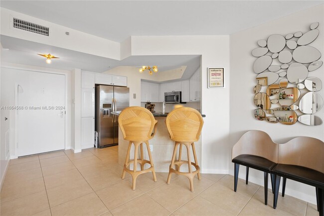 Foto del edificio - 1800 Sunset Harbour Dr