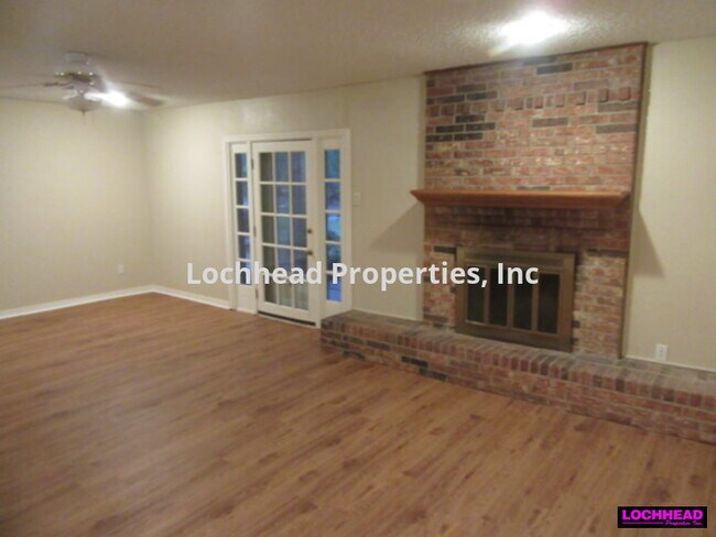 Building Photo - Beautiful home in Terrell
