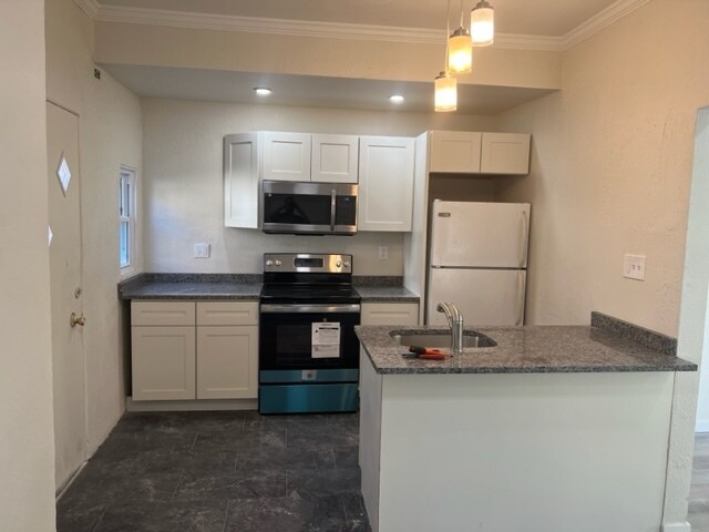 Building Photo - 5623 Forbes Ave
