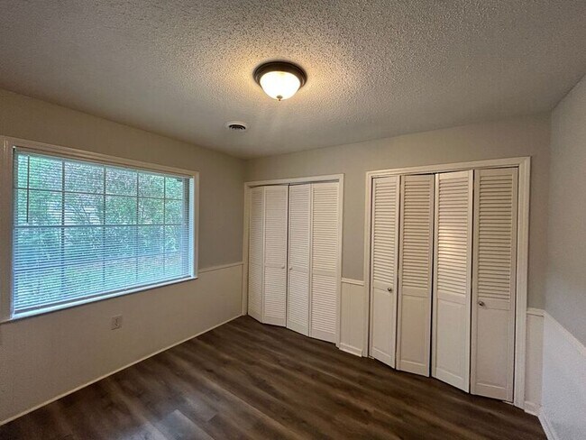 Building Photo - 803 Canterbury Cove