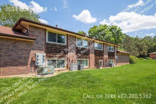 Building Photo - 6011 Queens Dr