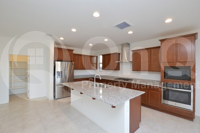 Building Photo - 5037 N 81st Ave