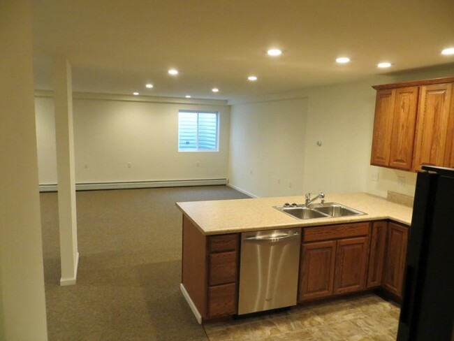 Building Photo - 1735 Ridge Rd