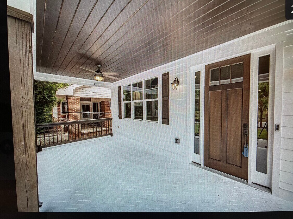 Foto principal - 1613 Rogers Ave SW