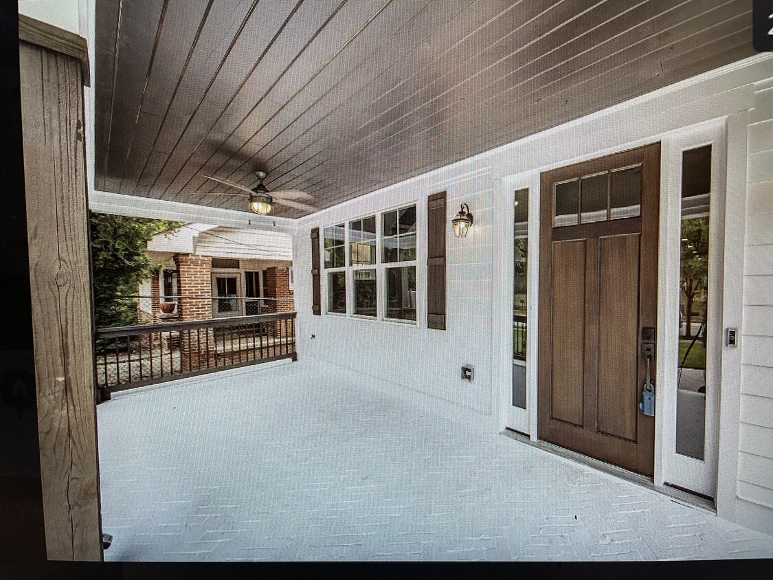Primary Photo - 1613 Rogers Ave SW