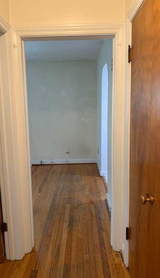 Foto del edificio - 1505.5 Maple Ave