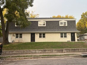 Building Photo - 713 N 6th St