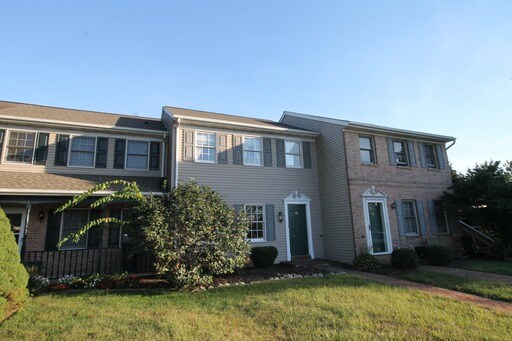 Building Photo - 50 Brookfield Rd