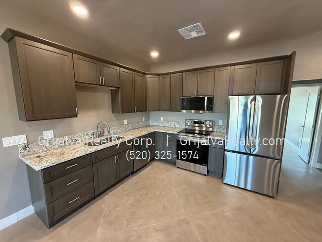 Foto del edificio - 3861 E 3rd St