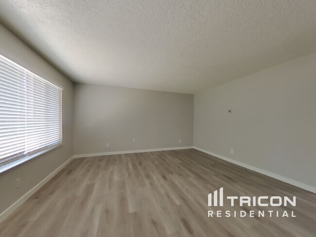 Building Photo - 7238 Oconee Court Unit B Citrus Heights CA