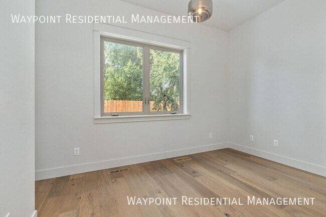 Foto del edificio - 2457 N Ashgrove Ln