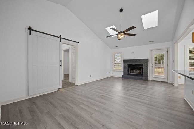 Foto del edificio - 406 Hampshire Pl