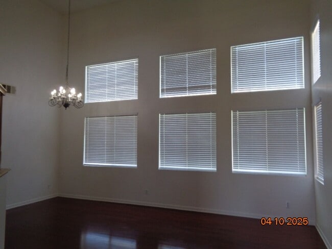 Building Photo - Quartz Hill 5 Bedroom 2 Story Pool Home