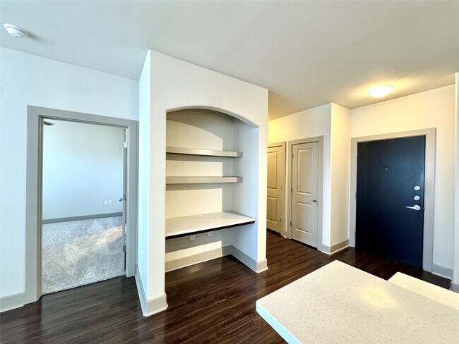 Foto del edificio - 1340 W Gray St