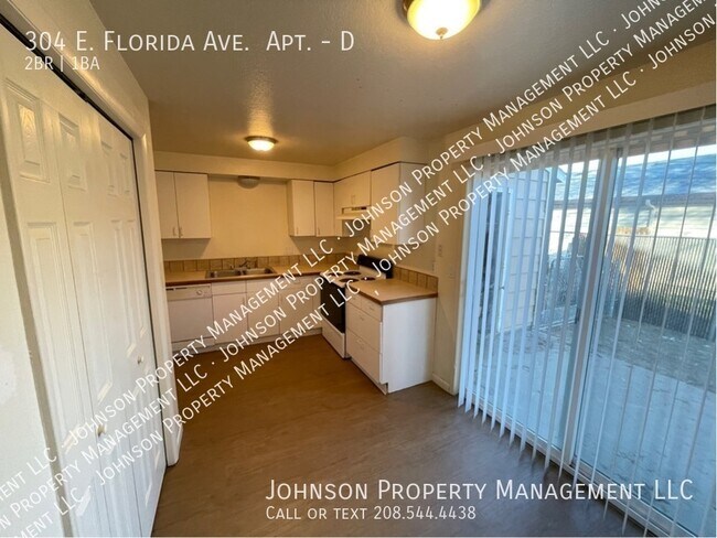 Building Photo - 2 bedroom townhome style property near Nam...