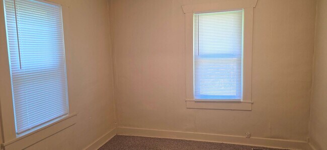 Foto del edificio - 2106 W Walnut St